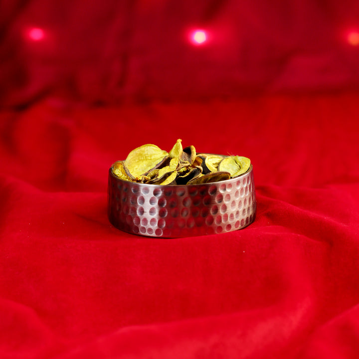 Urli with Potpourri