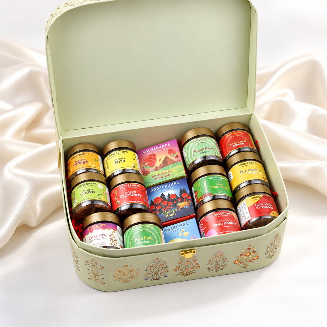 The Indulgence Trunk Box, 686 GMs | 15 Gourmet Treats